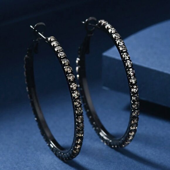None Jewelry - Classic Elegant Rhinestone Black Round Hoop Earrings
